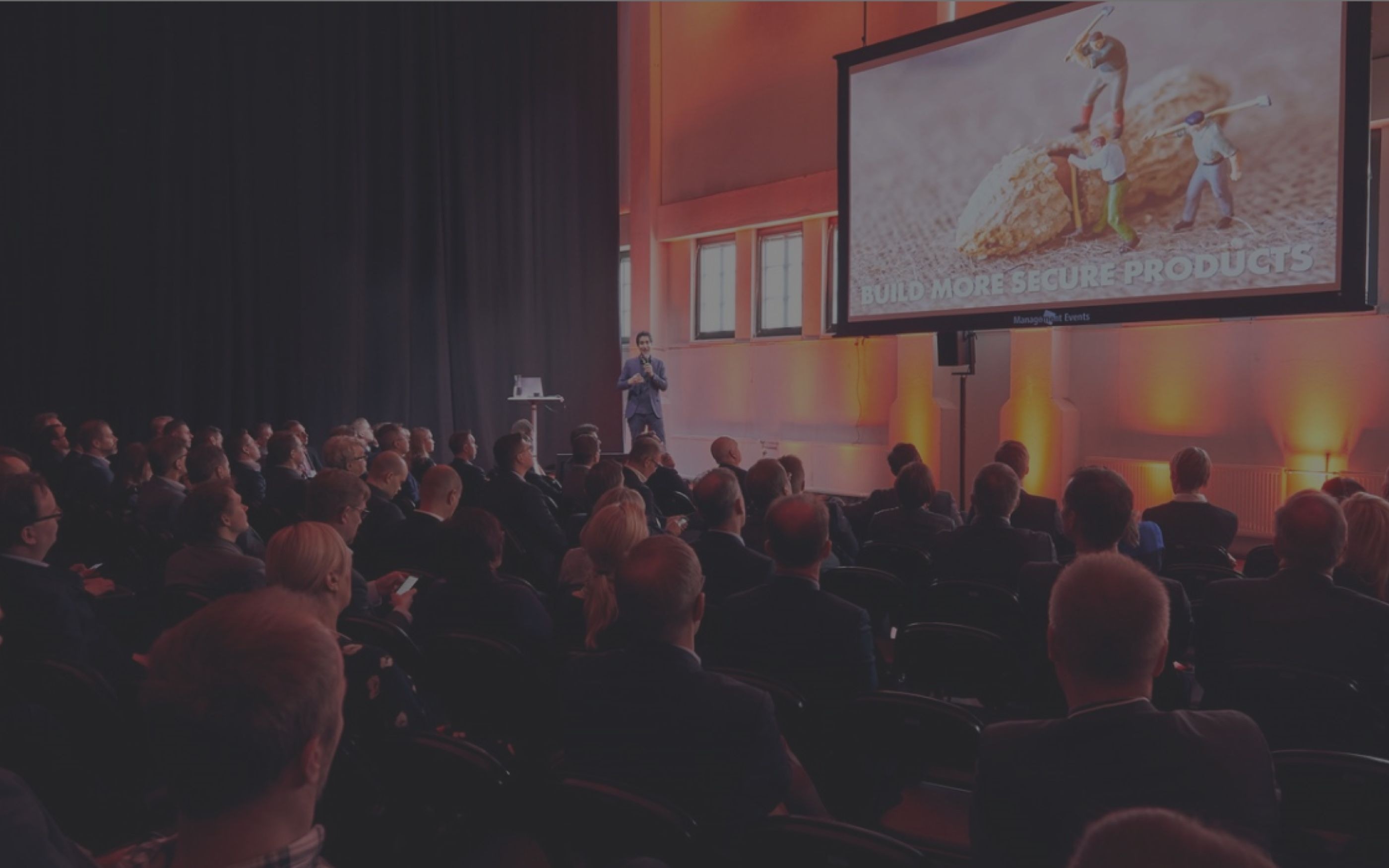 Foto einer Präsentation beim IndustryForum Retail