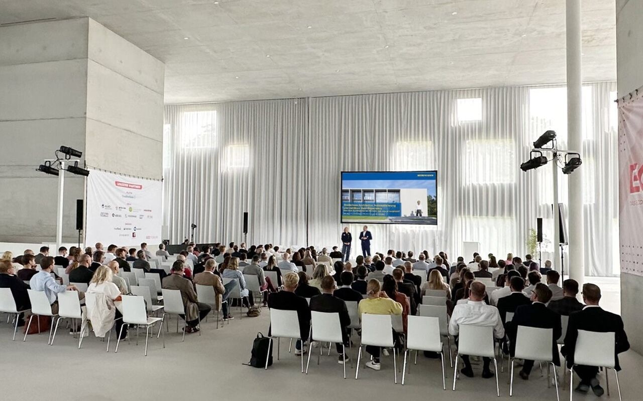 Photo of a presentation at the ECC FORUM in the SANAA building at Zollverein