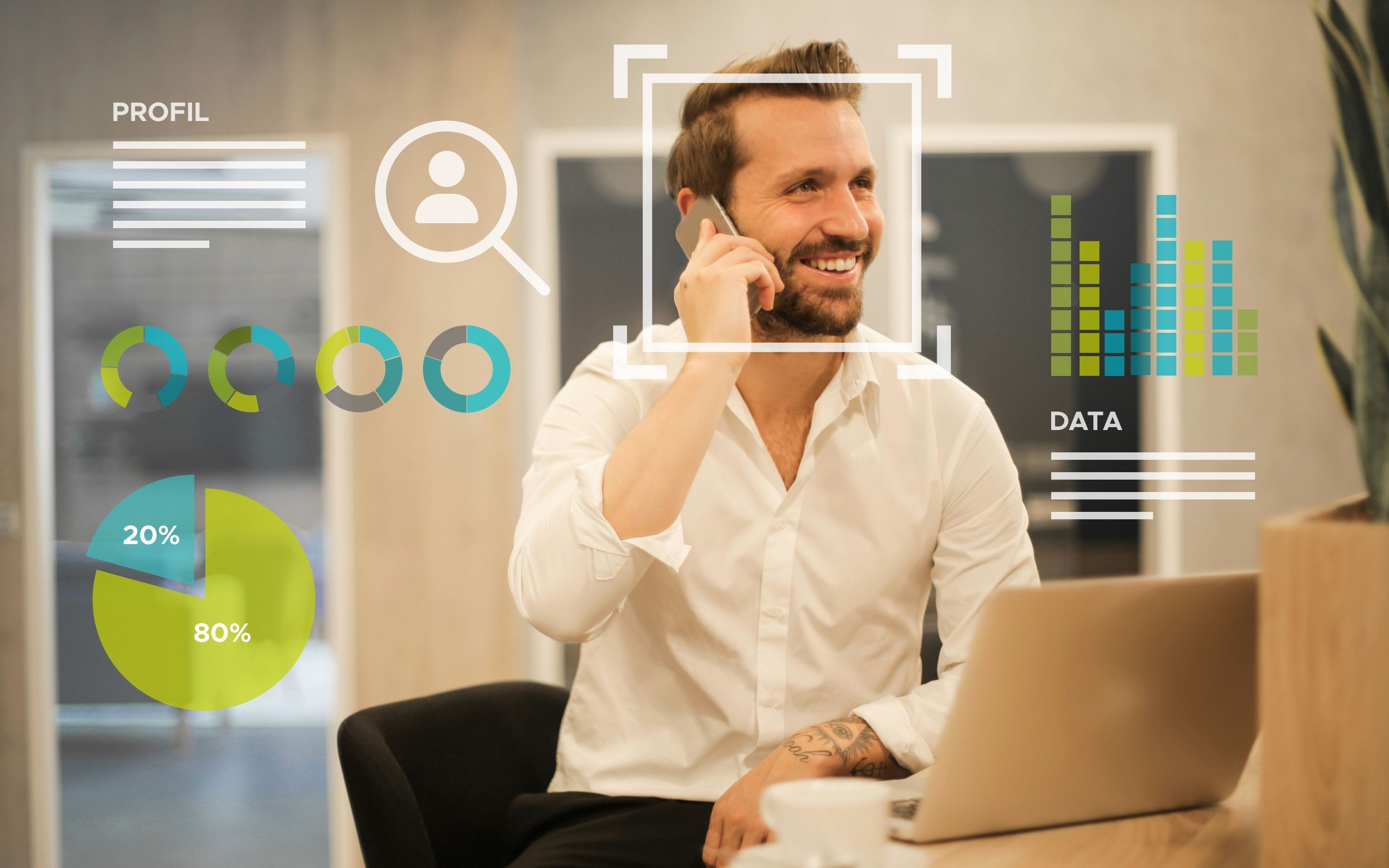 Person sitzt an einem Schreibtisch mit Laptop, umgeben von grafischen Elementen wie Kreisdiagrammen, Balkendiagrammen und Symbolen für Profil und Daten, die Personalisierung und Datenanalyse darstellen.